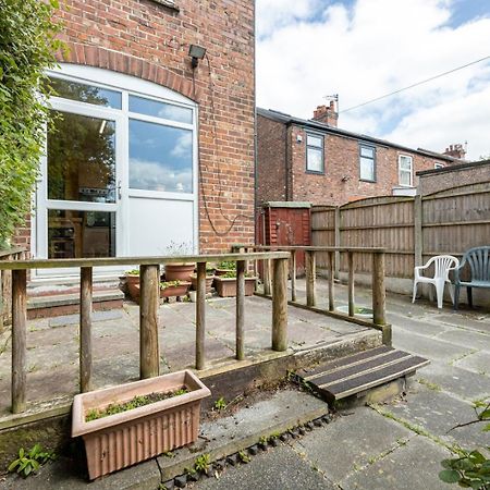 Guestready - Enchanting Life In Gorse Hill Manchester Eksteriør billede