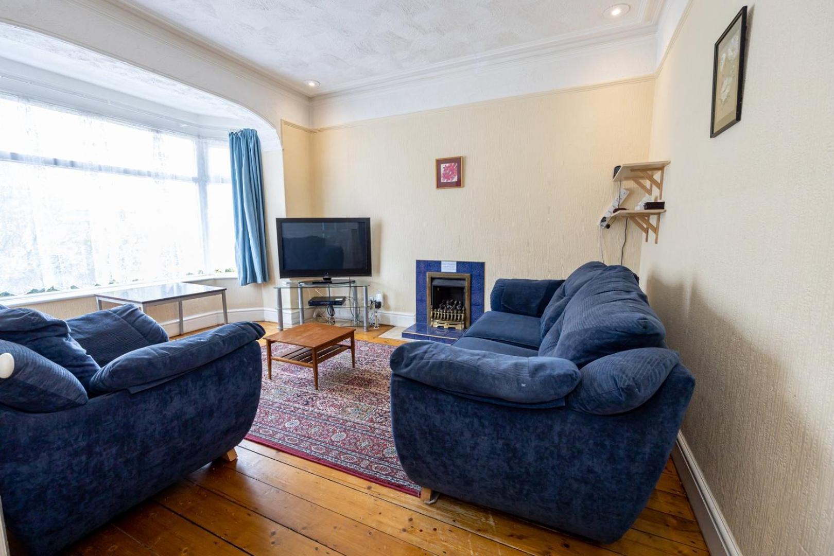 Guestready - Enchanting Life In Gorse Hill Manchester Eksteriør billede